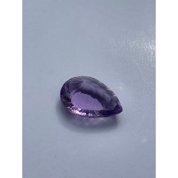 26 carat Brazilian Amethyst in floating display case - Picture 6 of 7